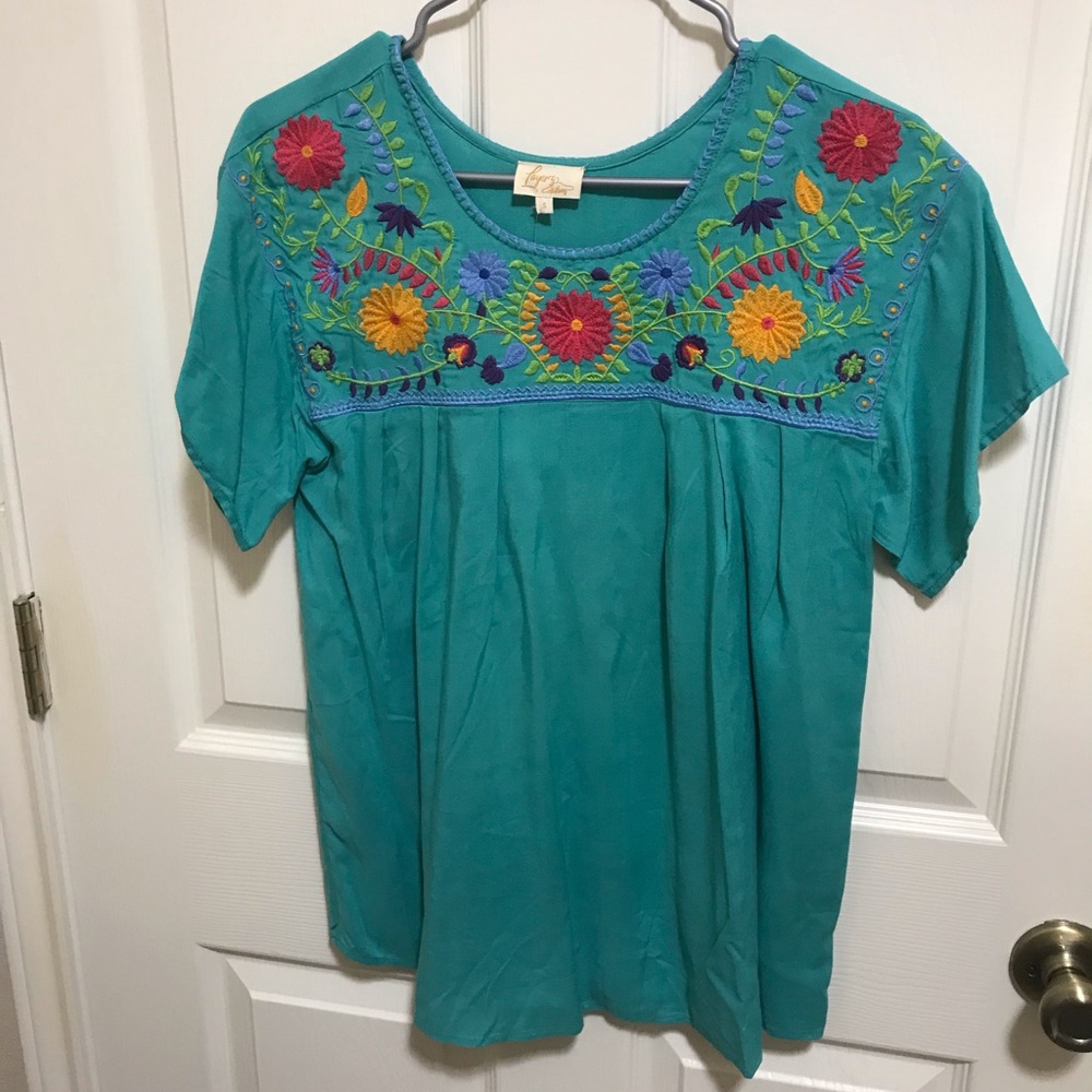 Layers clothing small With embroidery